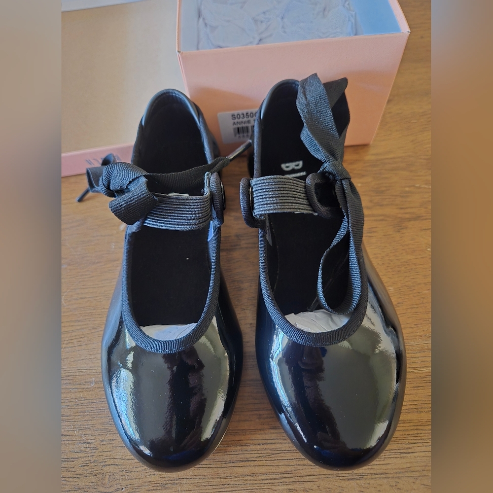 Bloch Black Patent Tap Shoes with Ribbon Annie Tyette 10w
